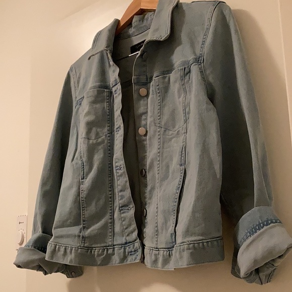 Calvin Klein Jean jacket. - Picture 3 of 7